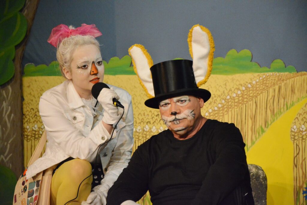 Szenenfoto 11 aus „Hase und Igel“ auf der Ruhrbühne Witten