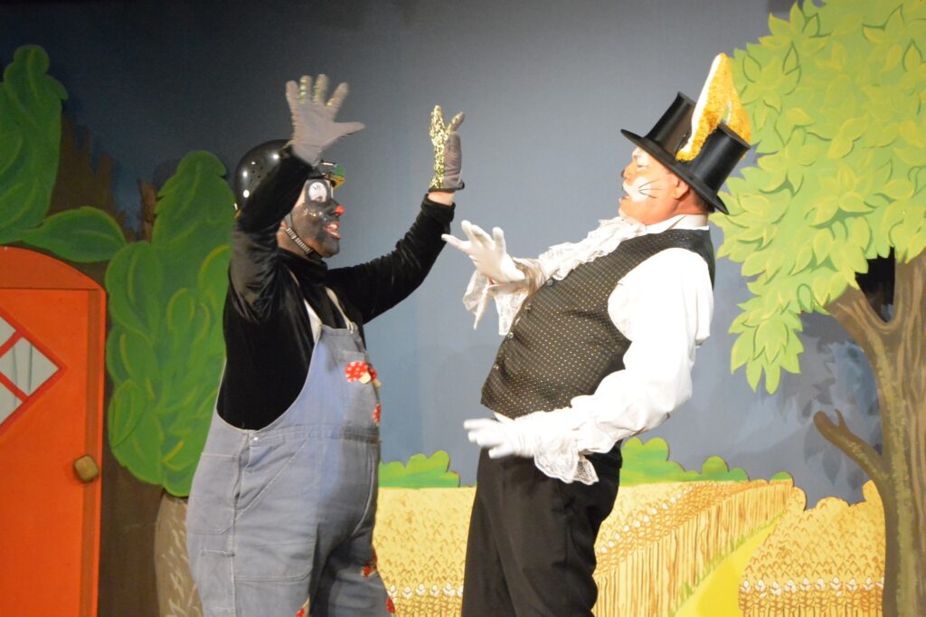 Szenenfoto 7 aus „Hase und Igel“ auf der Ruhrbühne Witten